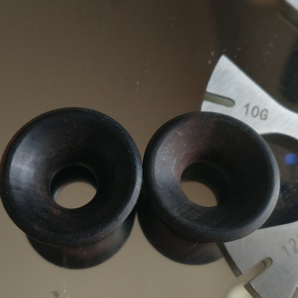 7/8 inch hand carved ebony wood tunnel flares new - Picture 2 of 5